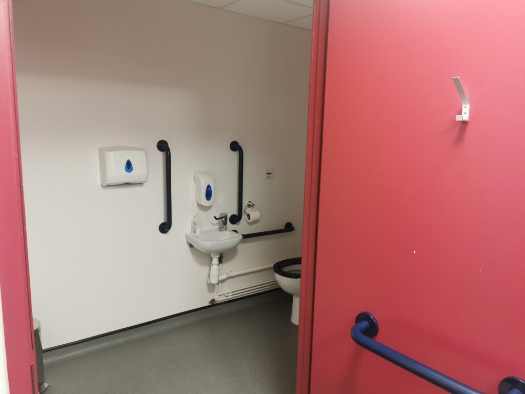 Accessible toilet cubicle